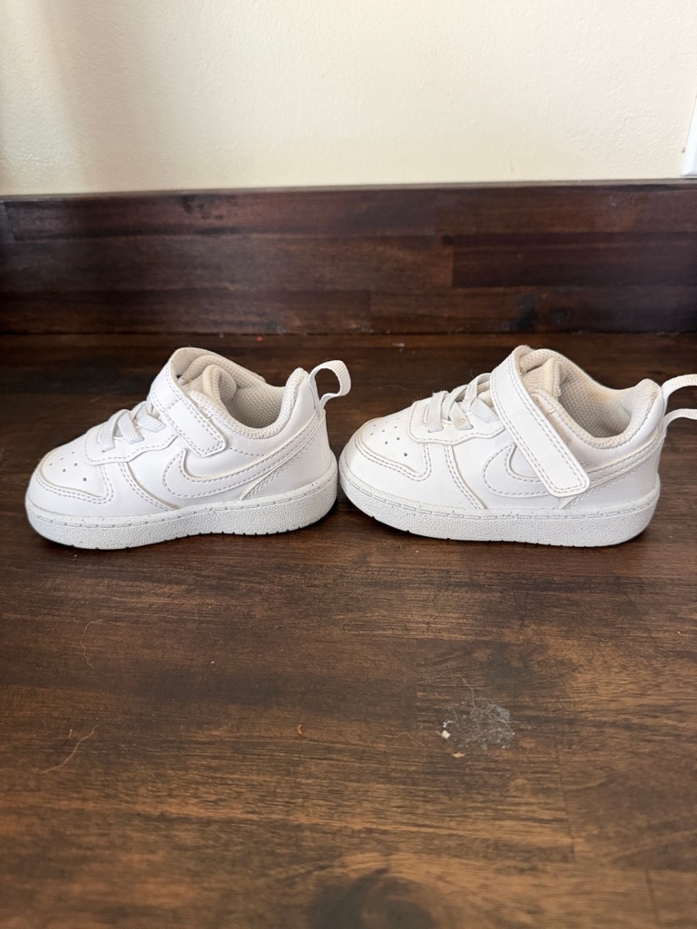 Nike Kids White Velcro & Lace Sneakers - Picture 4 of 5